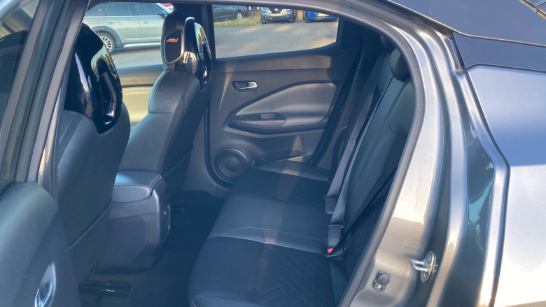 Nissan Juke 1.0 DiG-T 114 Tekna 5dr DCT Petrol Hatchback